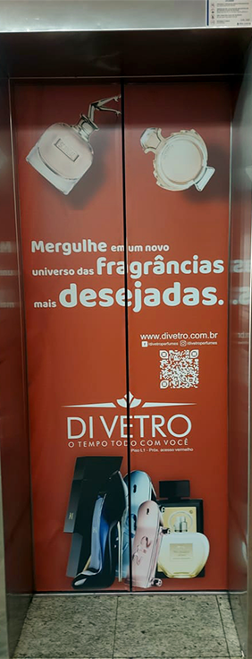 Peça elaborada pela nossa equipe e a sua aplicação no elevador do Shopping Estação